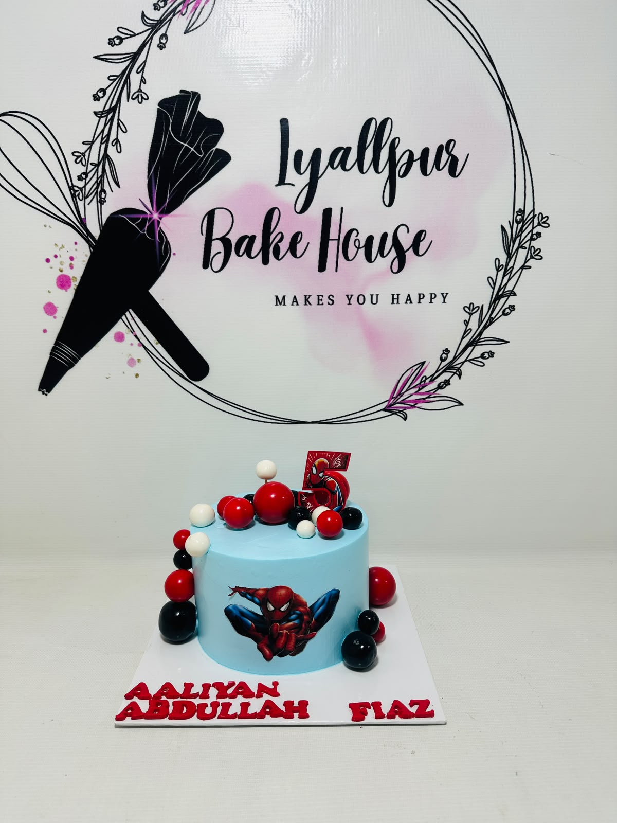 Spiderman cake
